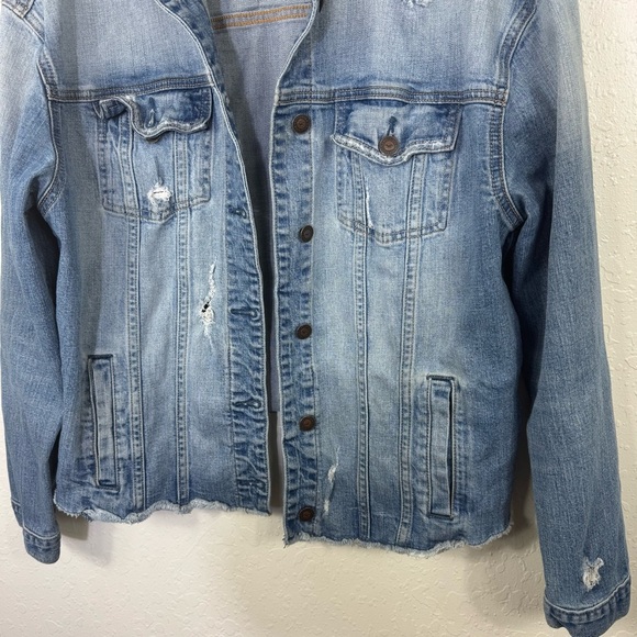 Hollister Distressed button front denim Light Blue Distressed Jean Jacket - Picture 8 of 10